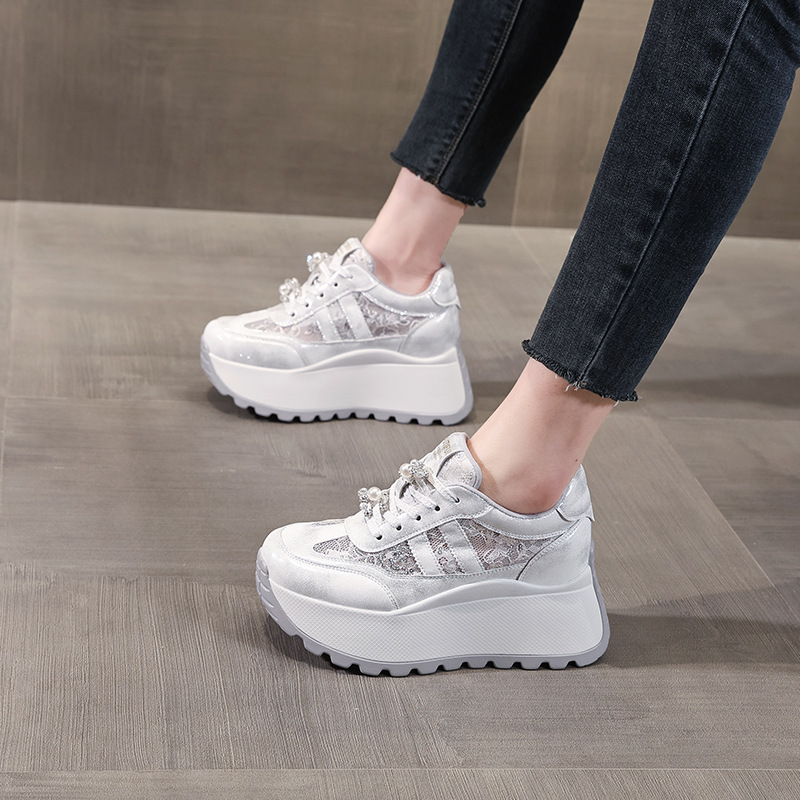Giày sneaker nữ chunky đế dày lưới thoáng khí tăng chiều cao phong cách cổ điển — màu be