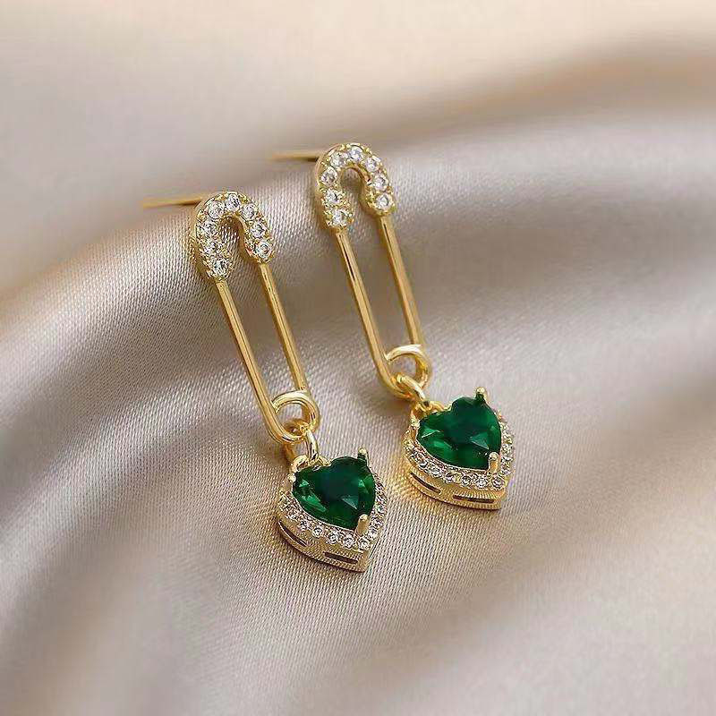 Korean Fashion Design Love Pin Earrings Diamond Crystal Earrings Simple Personality Trendy Earrings display picture 8