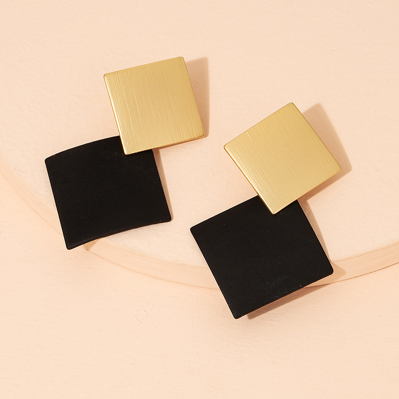 Korean Contrast Color Alloy Earrings Wholesale display picture 3