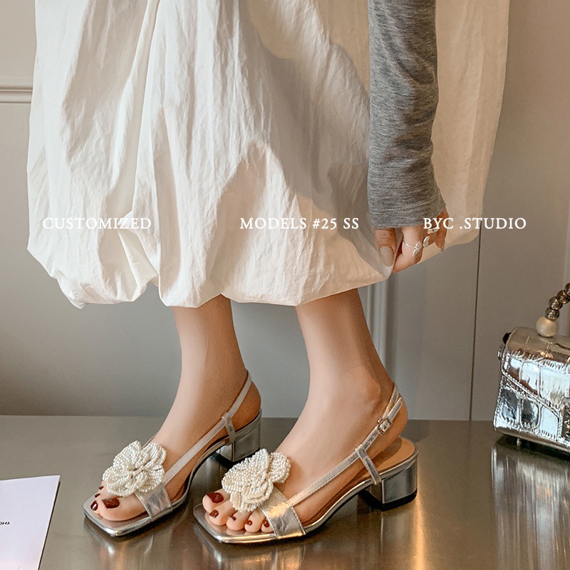 Sandal nữ da thật mũi vuông gót vuông đính ngọc trai hoa trà — vàng, bạc chi tiết 13