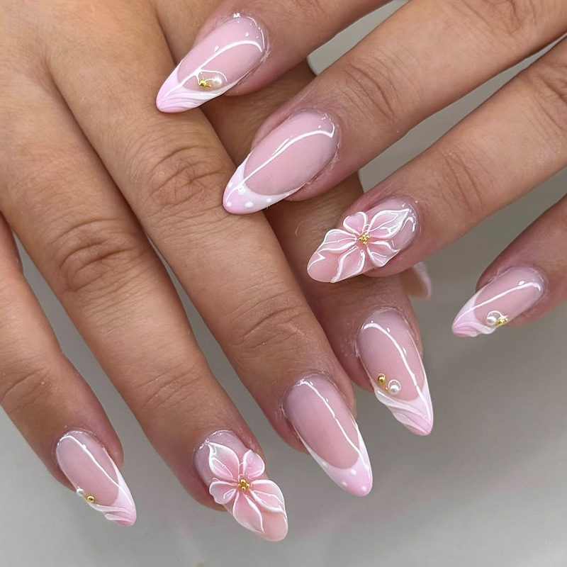 30 Pieces of 3D Almond-Shaped Wearable Nails, Cross-Border Bestseller, Hand-Painted Floral Design, High-Quality Fake Nails
