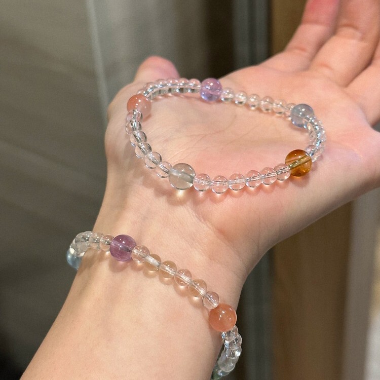Red Book with Niche Design Fresh Summer Dopamine Crystal Glass Beaded Bracelet High Temperament Bracelet for Women