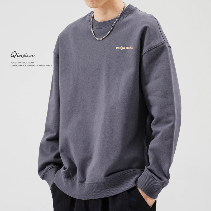 짙은 회색