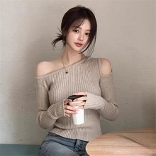 韩国秋冬装新款气质百搭设计感露肩上衣修身显瘦长袖打底针织衫女