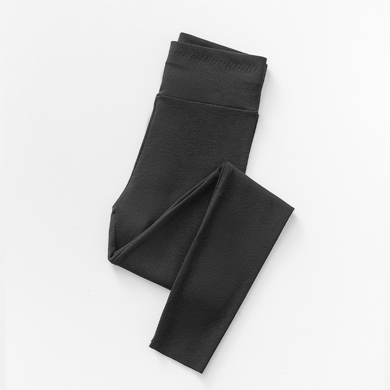 秋冬モデルのベルベットは9分のズボンを厚くして、子供の腰が高くて腹が立って痩せているズボンの外に羊のベルベットのズボンを着ている