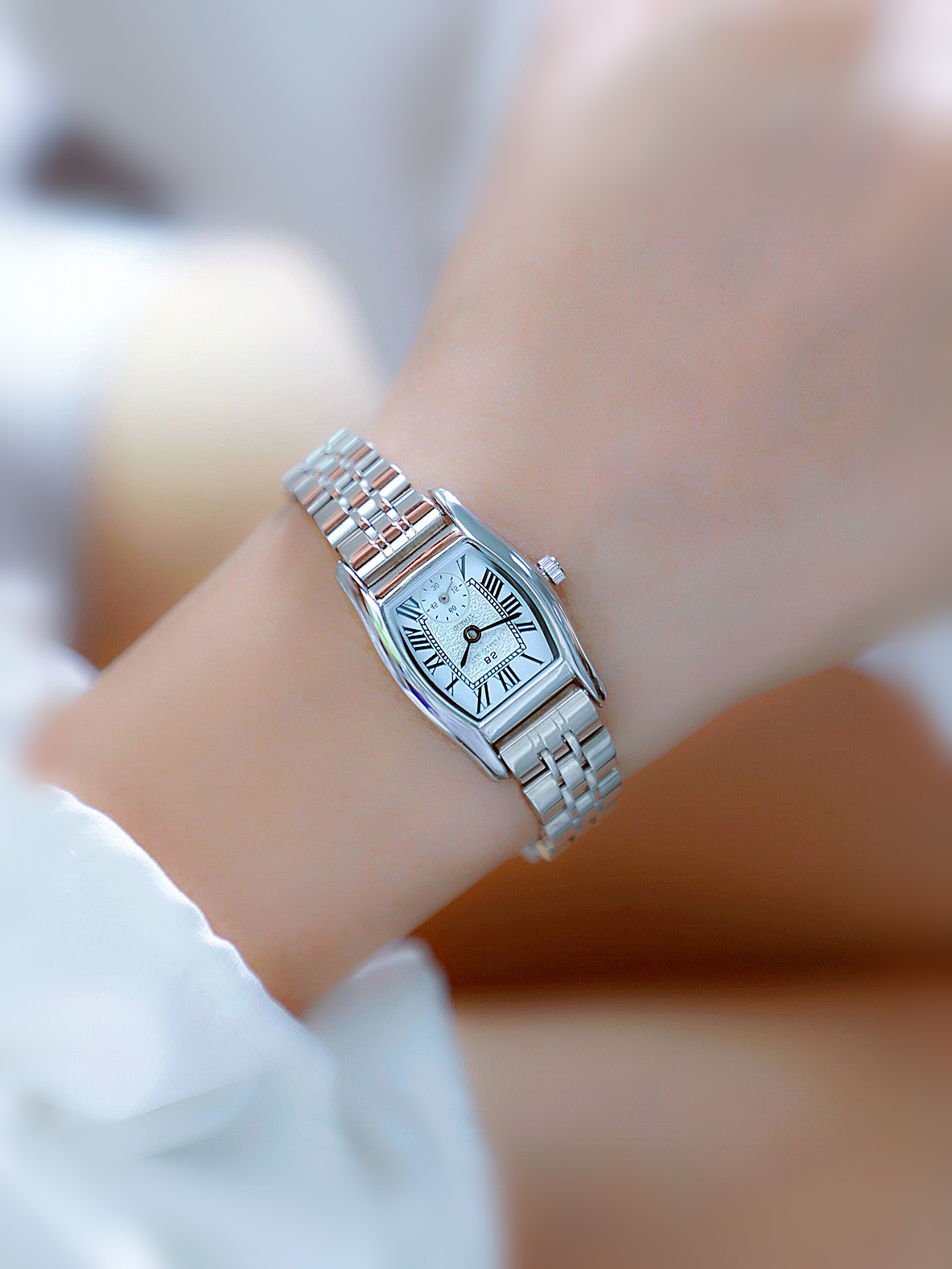 Quartz Movement Geometric Pattern Women's Gender Vintage Style Classic Style Geometric Butterfly Double Snap Quartz Watch Women's Watches
