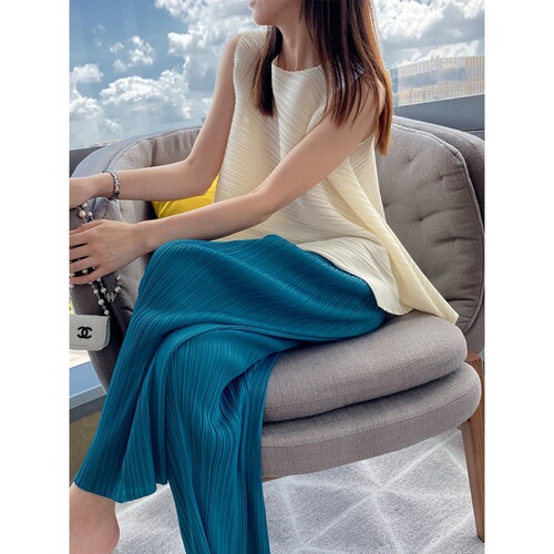 Fashionable original fabric Miyake pants, summer bright color, nine-quarter wide-leg pants, pleated pants, cool casual pants