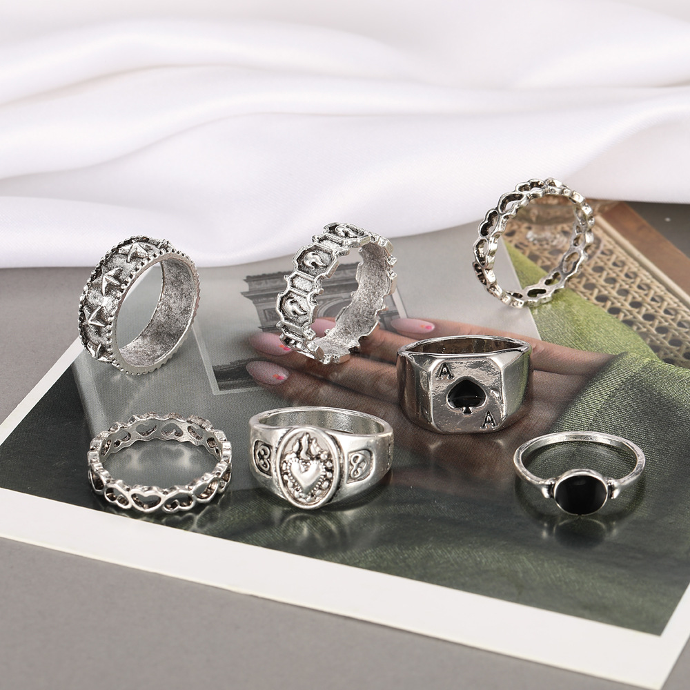 Creative Fashion Temperament Jewelry Simple Atmosphere Dark Retro Spades Love Ring 7-piece Set display picture 6