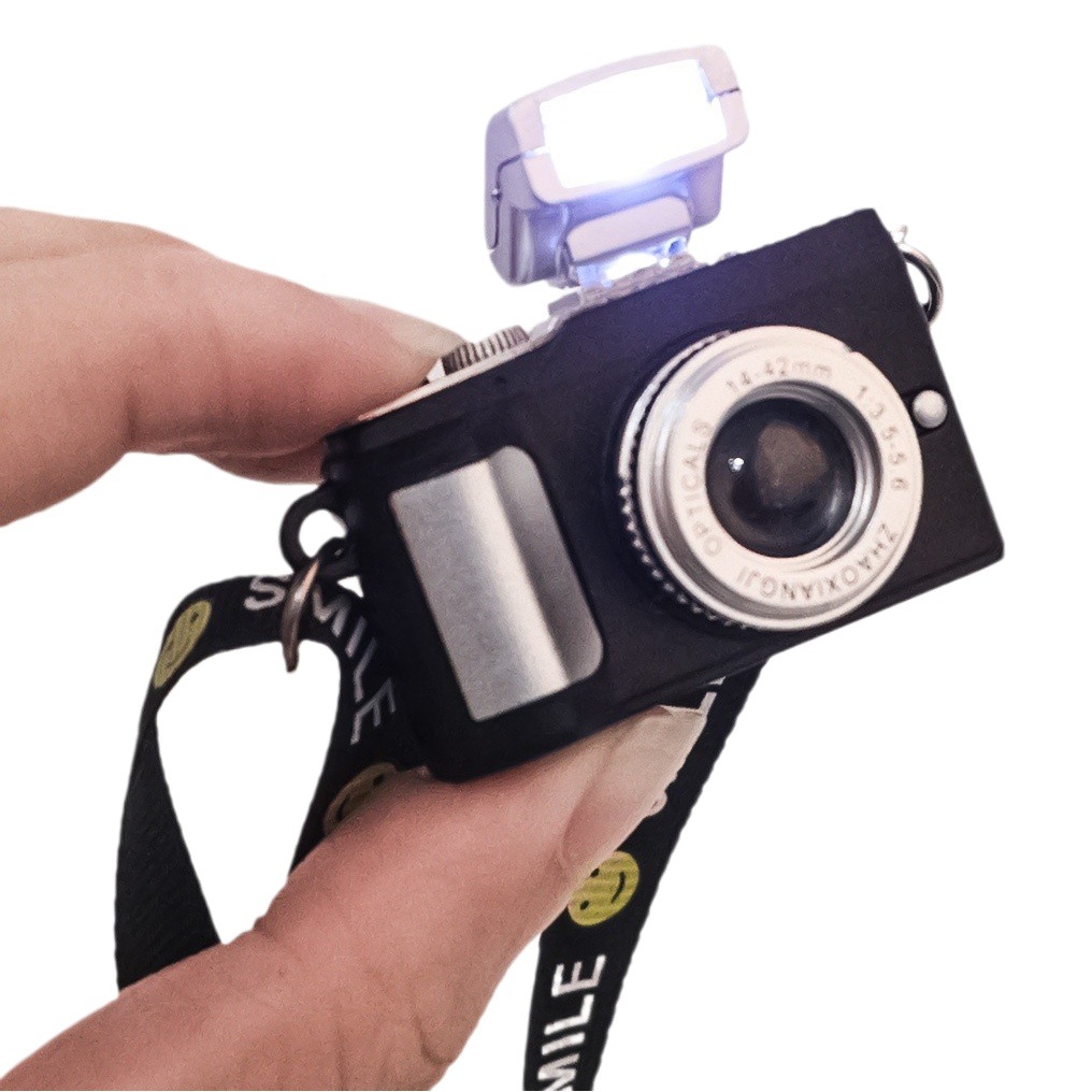 Margarita pequeña cámara LED luz que suena luminoso llavero collar de la Cámara colgante regalo creativo llavero