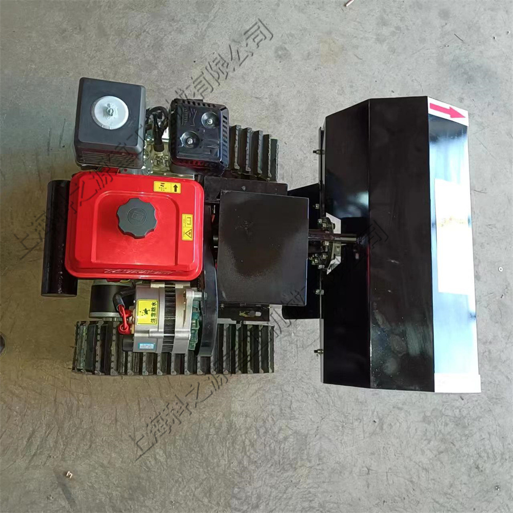 小型汽油遥控松土机 农用锄草开沟旋耕机 履带式翻土犁地微耕机