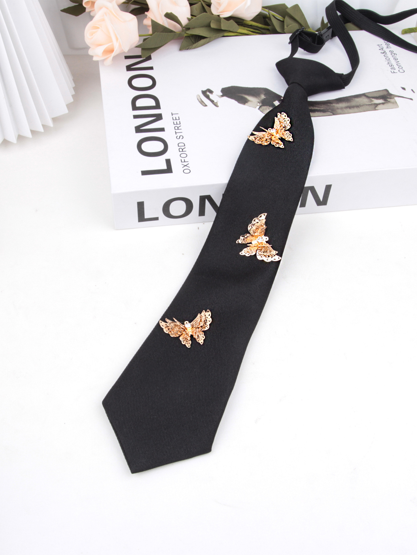 クロスボーダーの軽い豪華な黒いドリルのネクタイは怠け者のネクタイを調節できます。