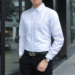 春と秋の新型男性シャツを卸売りします。