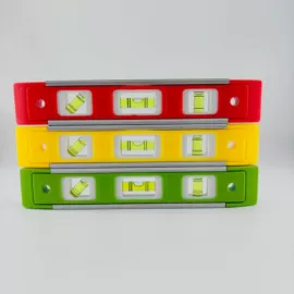 卷尺;水平尺;十字螺丝刀