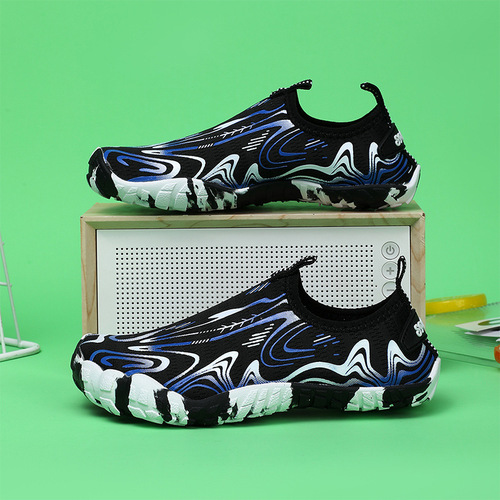 Beach shoes, wading shoes, five-toe anti-slip, breathable, quick-drying, lightweight stream-tracing and swimming shoes, also perfect for dancing.