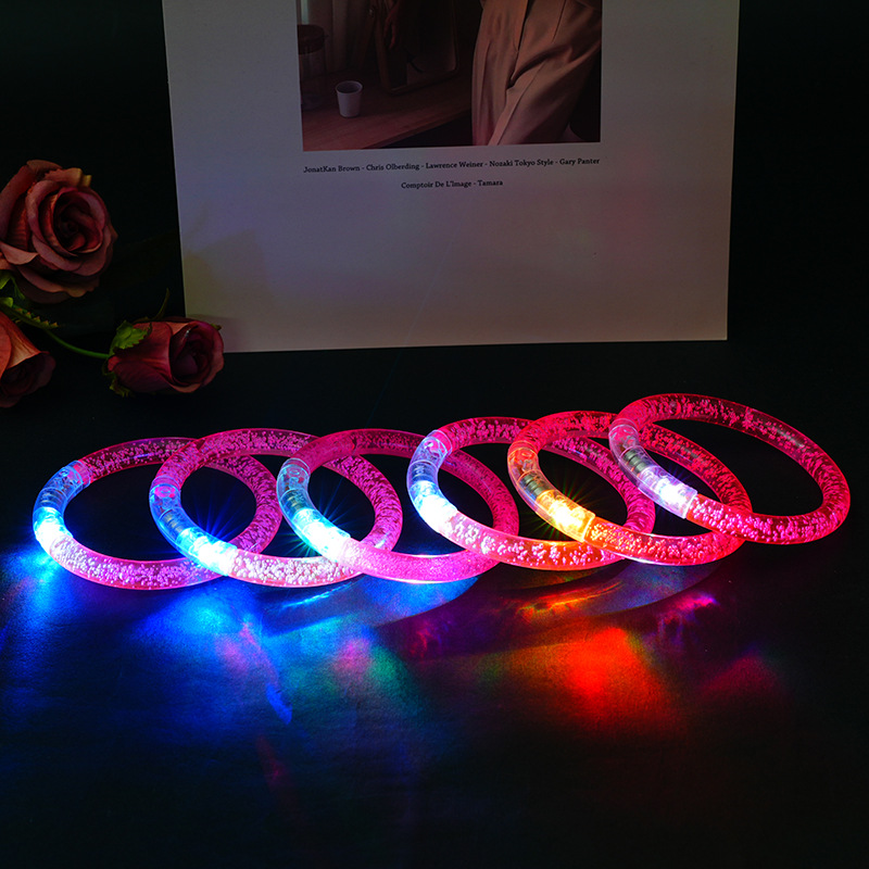 Venta directa de fábrica Acrílico led colorido brazalete de burbujas luminosas empuje pequeño regalo código de escaneo para regalar juguetes luminosos