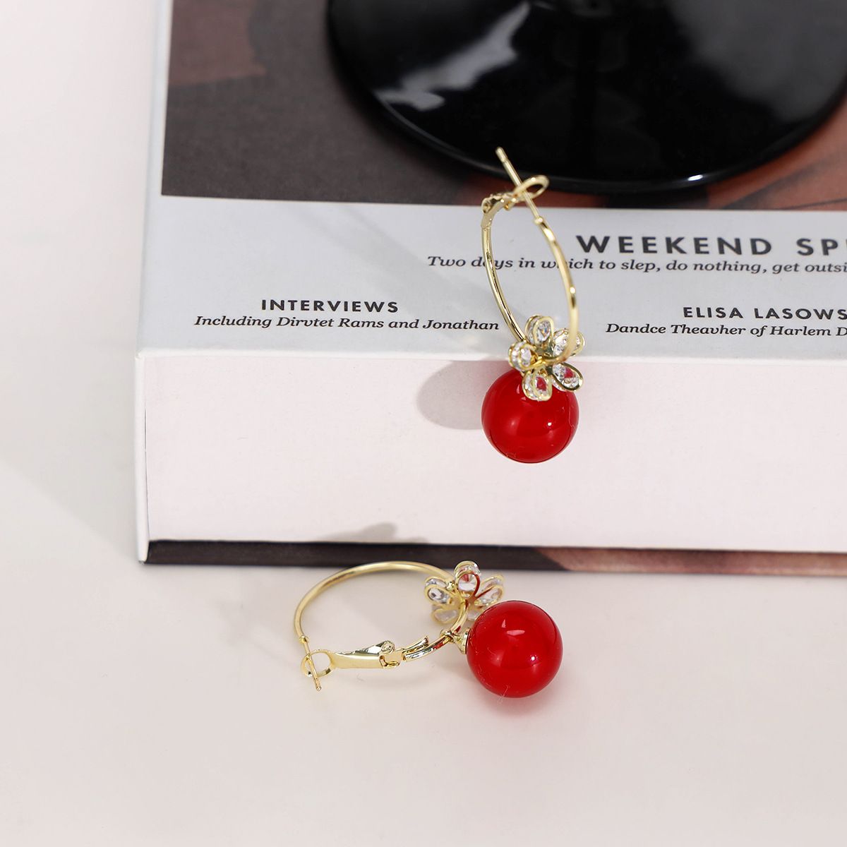 Colgante de perlas de viento frío de moda japonés y coreano Pendientes de temperamento de moda Pendientes de flores de todo fósforo exagerados para mujer