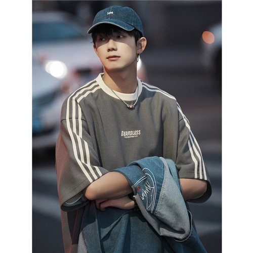 Striped white short-sleeved T-shirt for men, summer American retro trendy streetwear brand, honeycomb pattern, loose casual sports top