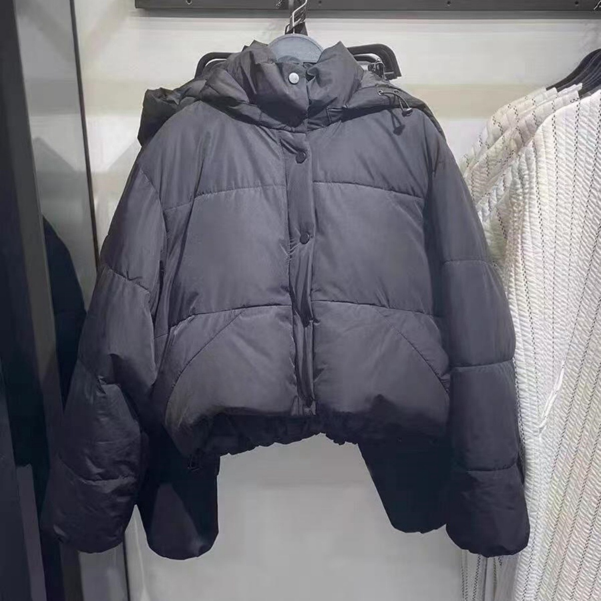 검은색