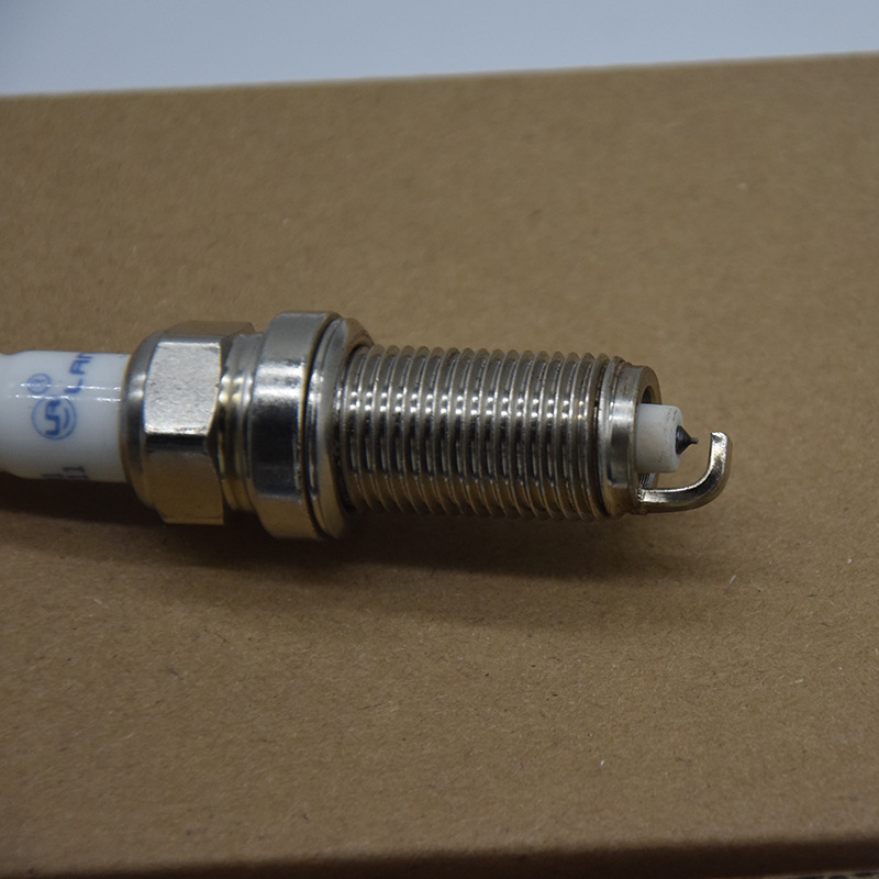 Cross-Border Supply Suitable for Xida Engine Yida Qiwei Spark Plug Lzkar6Ap-11P Iridium Spark Plug