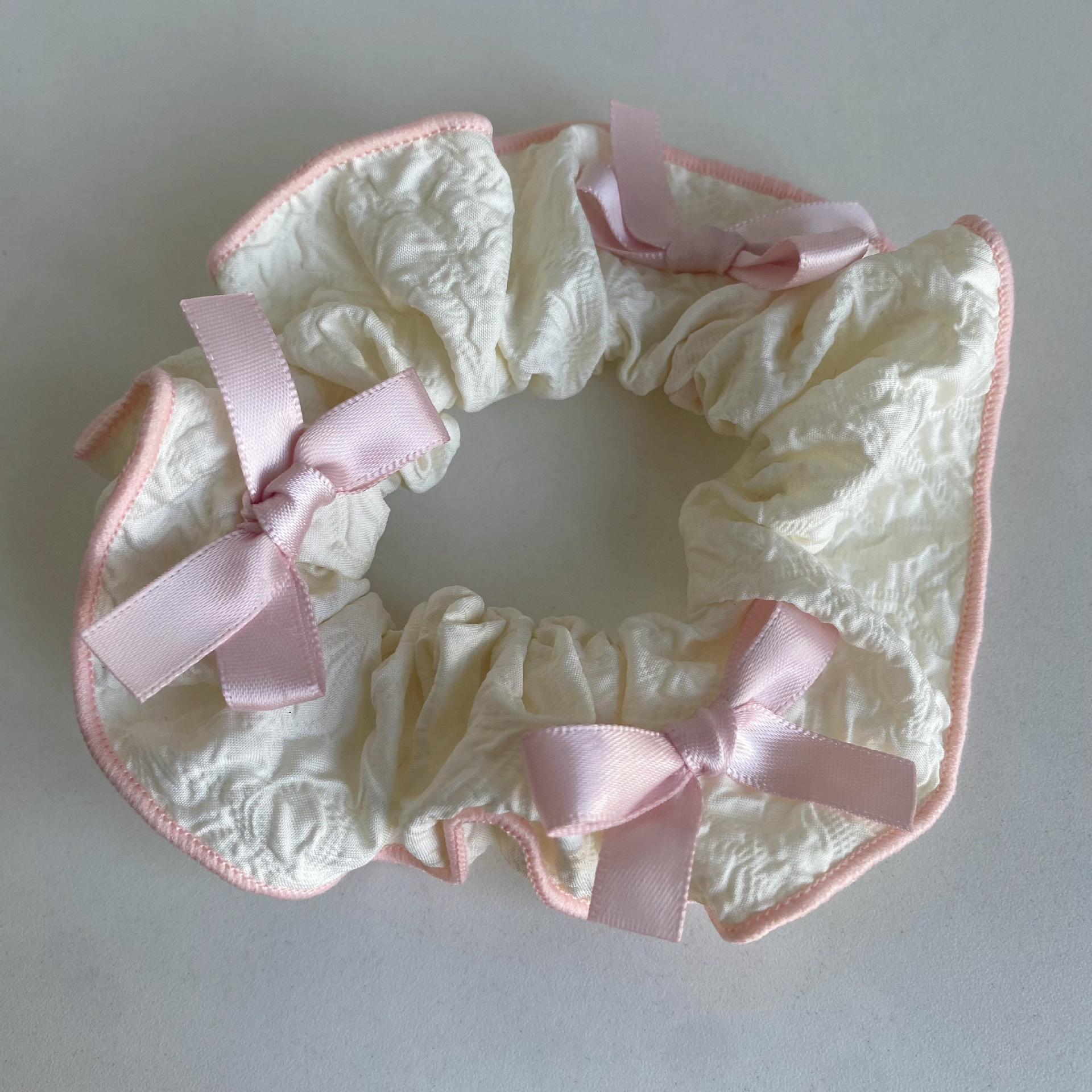 Encaje de flor coreana Encaje de intestino grueso Anillo de cabello femenino Cabeza de flor de viento pastoral Cuerda de cabeza de bola de gran tamaño Accesorios para el cabello de alta calidad