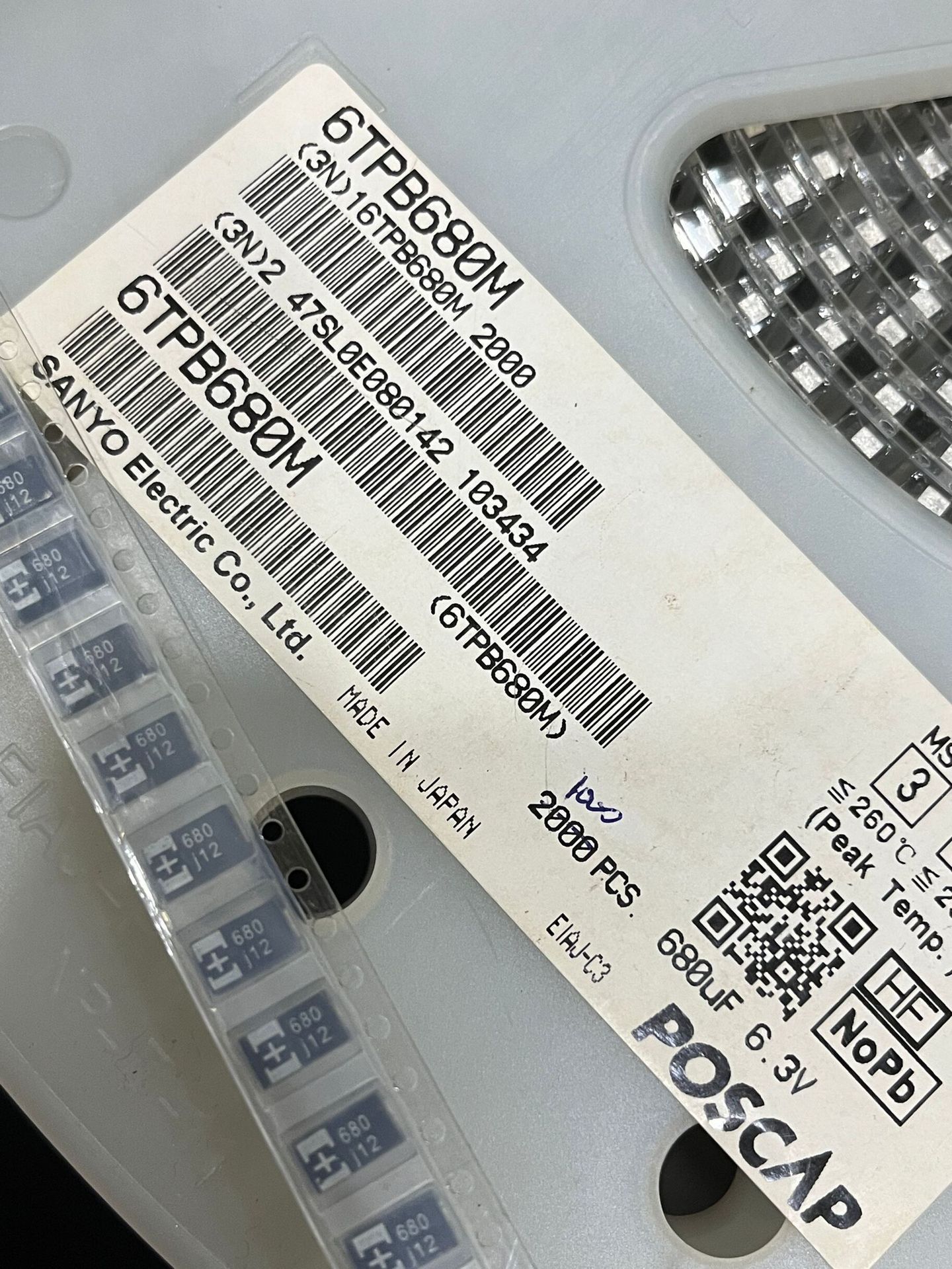 贴片钽电容680UF 6.3V 734341 E型黑色NEC 三洋2000元1K 6TPB680M