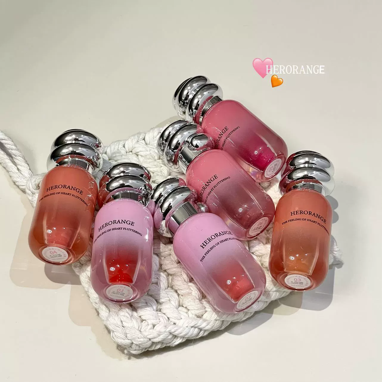 Глянцевая помада-сияние HERORANGE Mirror Yang Xinyue Qin Color Lip Glaze увлажняющая, освежающая, не липнет, стойкая, нежная и осветляющая помада-блеск для губ