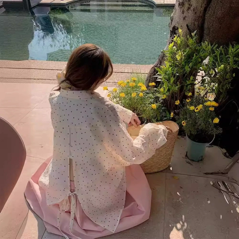 Осенняя тонкая французская романтическая рубашка с точечным блузом женский кардиган солнцезащитный топ из ледяной шелк с открытой поперечной рубашкой