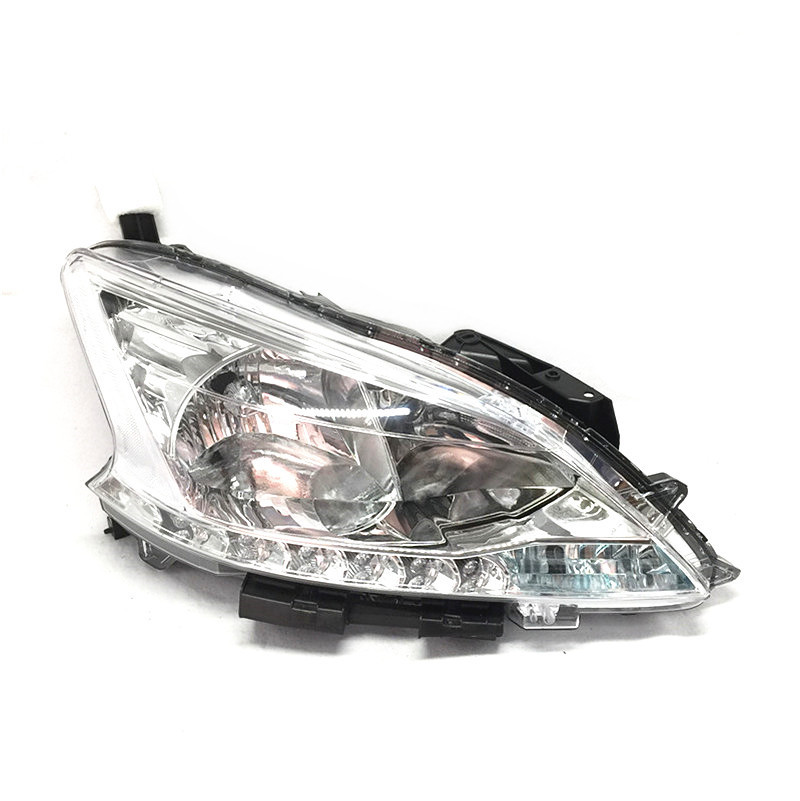 Applicable to 12-14 Xuanyi headlamp semi-Assembly New Xuanyi headlamp high configuration with LED low configuration