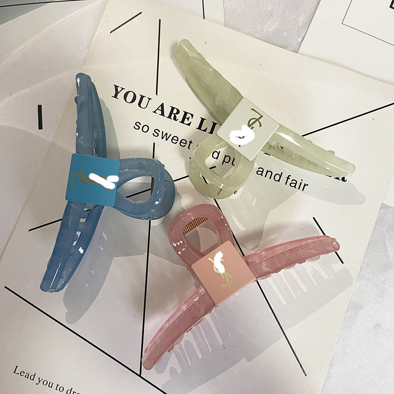 South Korea Ins Simple Grab Clip Back Head Curved Cross Shark Clip Hairpin Bath Hair Jelly Large Hair Grab South Korea Ins Simple Grab Clip Back Head Curved Cross Shark Clip Hairpin Bath Hair Jelly Large Hair Grab