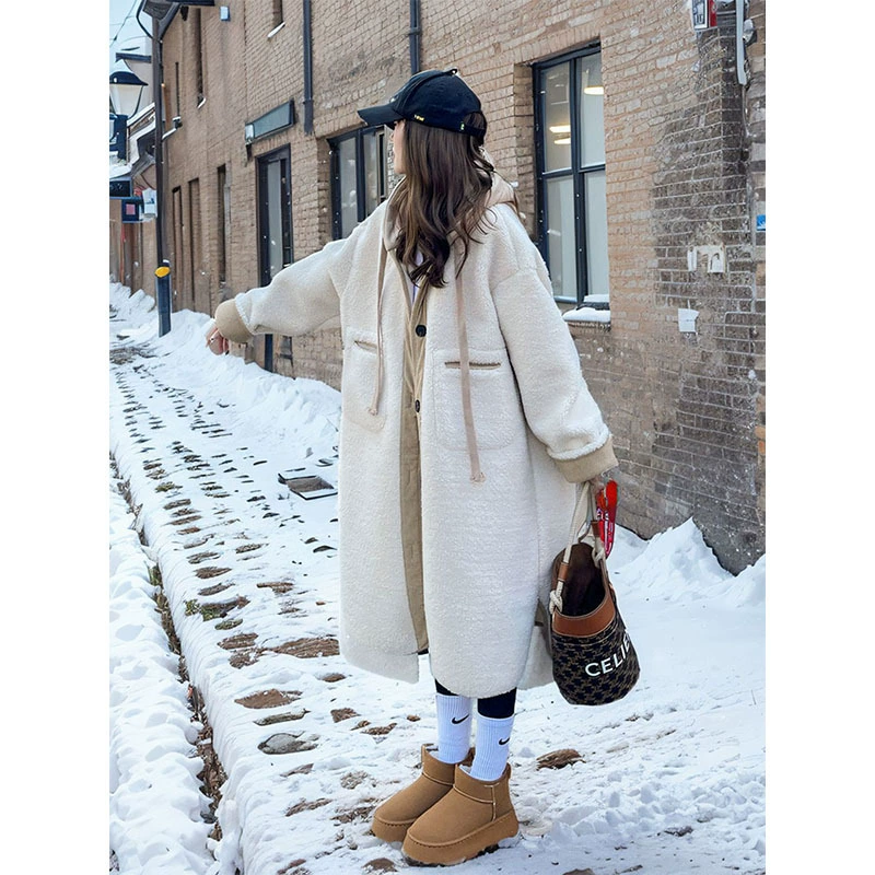 Нежно-белая капюшон с шапочкой 2025 имитация шерстяной шерсти ягненка женский осенне-зимний свободный ленивый средний длинный хлопковый костюм плюшевая куртка прилив