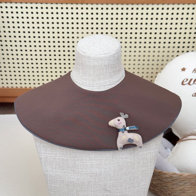 Pipe edge doll dark green deer