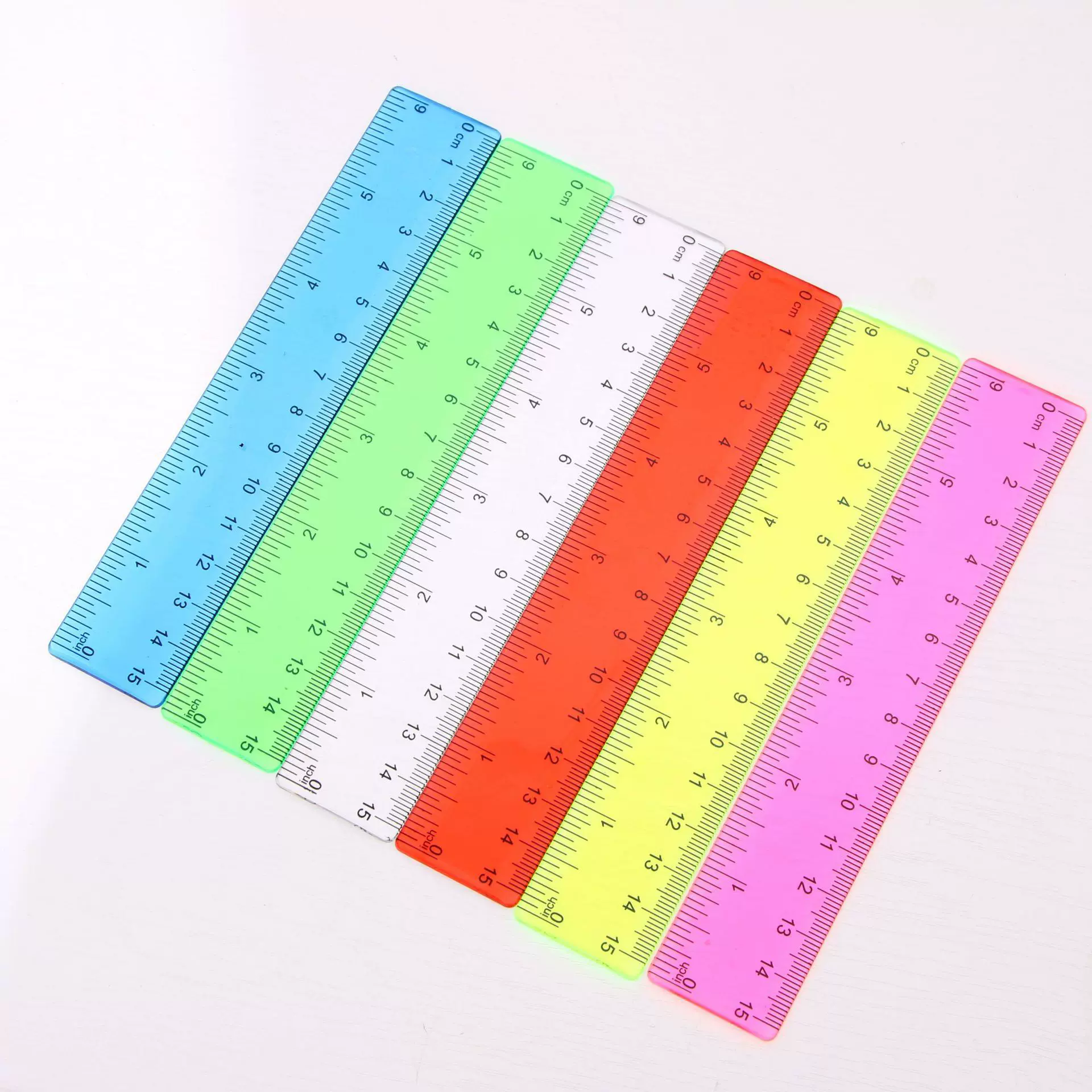 15厘米塑料尺子彩色尺子学生用尺15cm20cm30cm透明彩色直尺