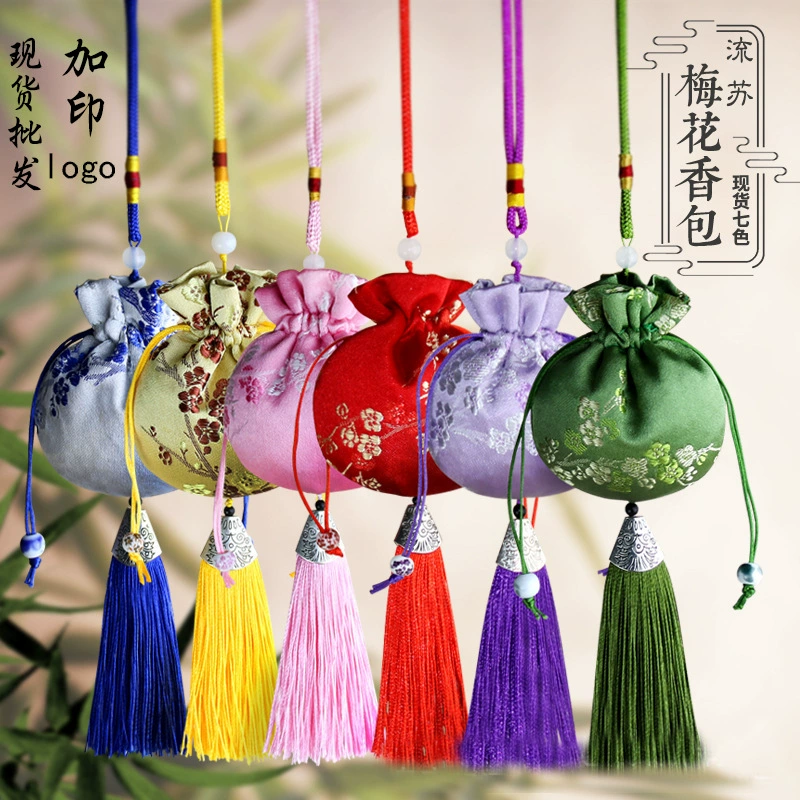 Фестиваль лодок-драконов в китайском стиле саше саше