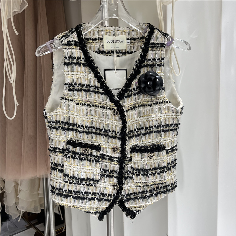 2025 Autumn New Retro Waist-Cinching Striped Tweed Top V-Neck Three-Dimensional Floral Chanel-Style Short Vest