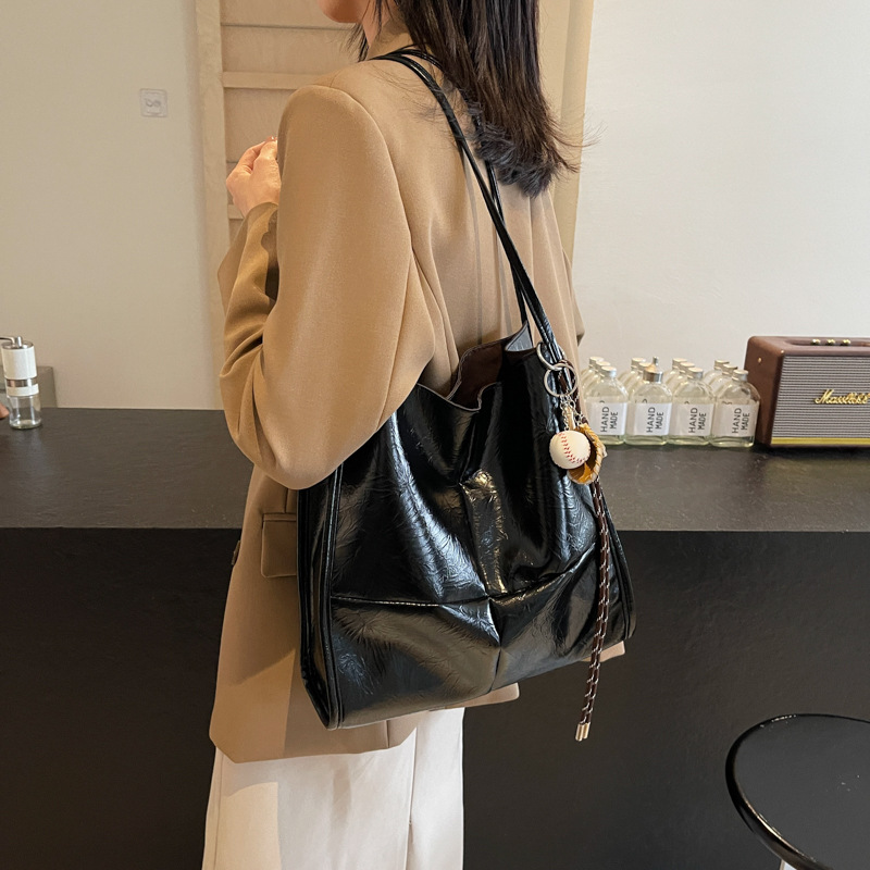 Bolso retro de gran capacidad para mujeres 2024 nuevo sentido de la bolsa de hombro para viajar bolso universitario bolso de alta calidad para mujeres