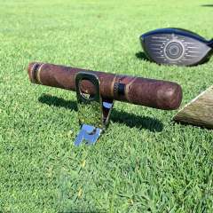 スポットcigar holderゴルフスポーツスタンドグリーンフォークシガークリップ磁気ゴルフツール