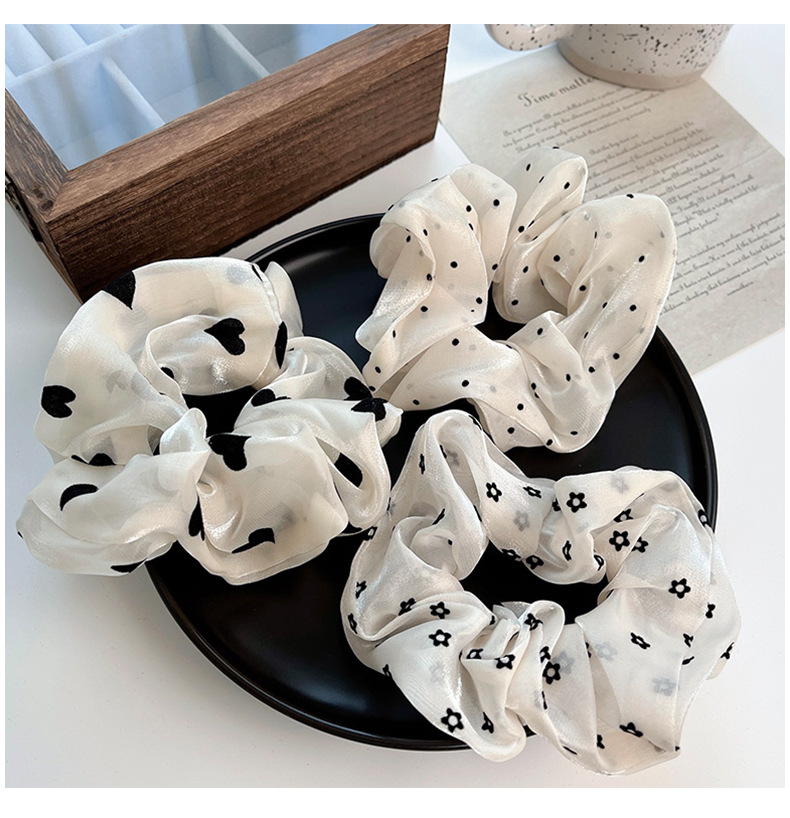 Elegant Simple Style Polka Dots Heart Shape Cloth Hair Tie display picture 5