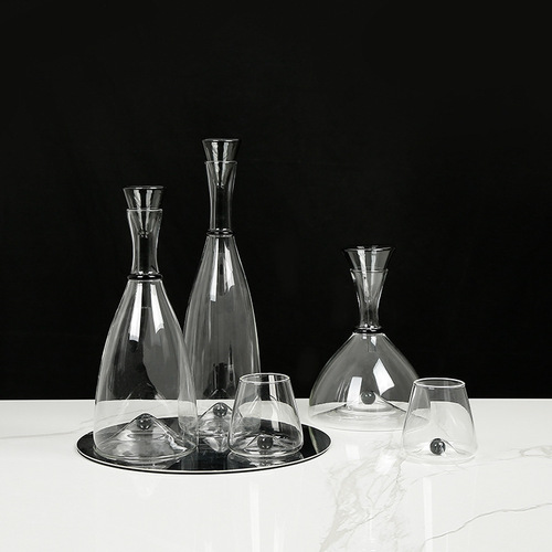Modern Instagram-style glass pearl liquor set display room light luxury accent table tea table bar counter high-end chardonnay glass