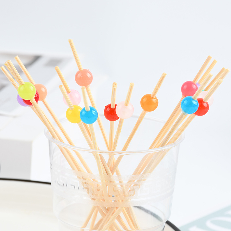 Fabricante de suministro de azúcar de calabaza string stick de bambú herramientas de fabricación de cóctel decoración colorida perlas de impresión stick de fruta
