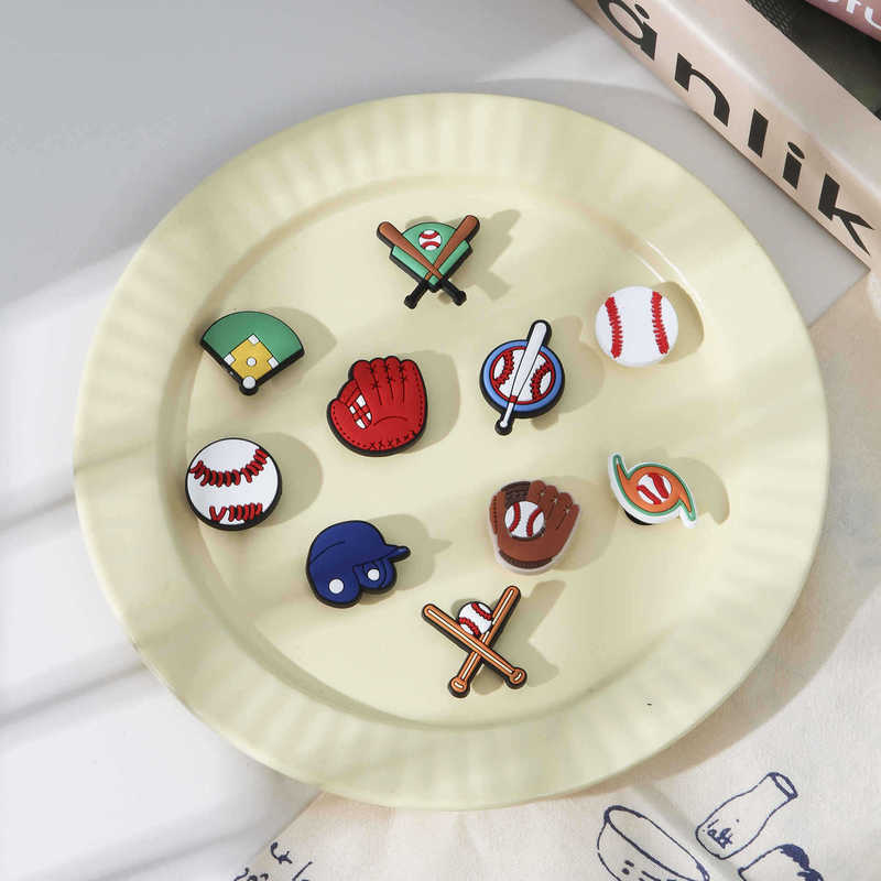 Hole shoes decoration wholesale shoes flower 2025 accessories Internet red hot free with shoe buckle fun creative high