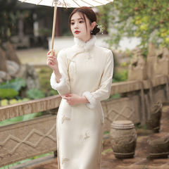 繡花加絨冬款中式長款改良旗袍2024新款年輕款女復古長袖日常可穿