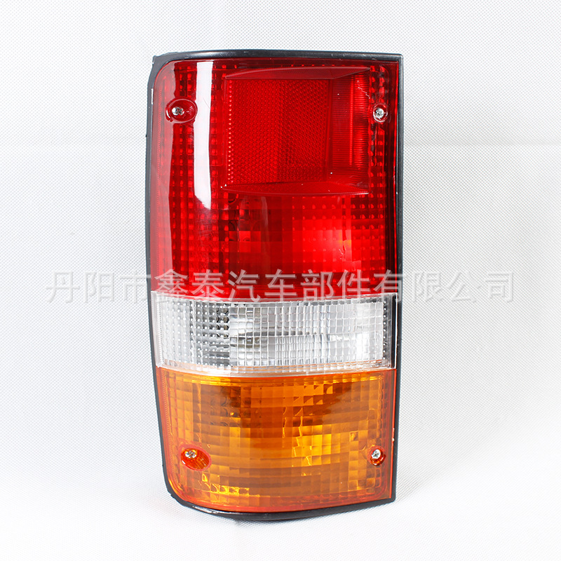 Светодиодный задний фонарь Xindai Automobile для Toyota Hilux 85
