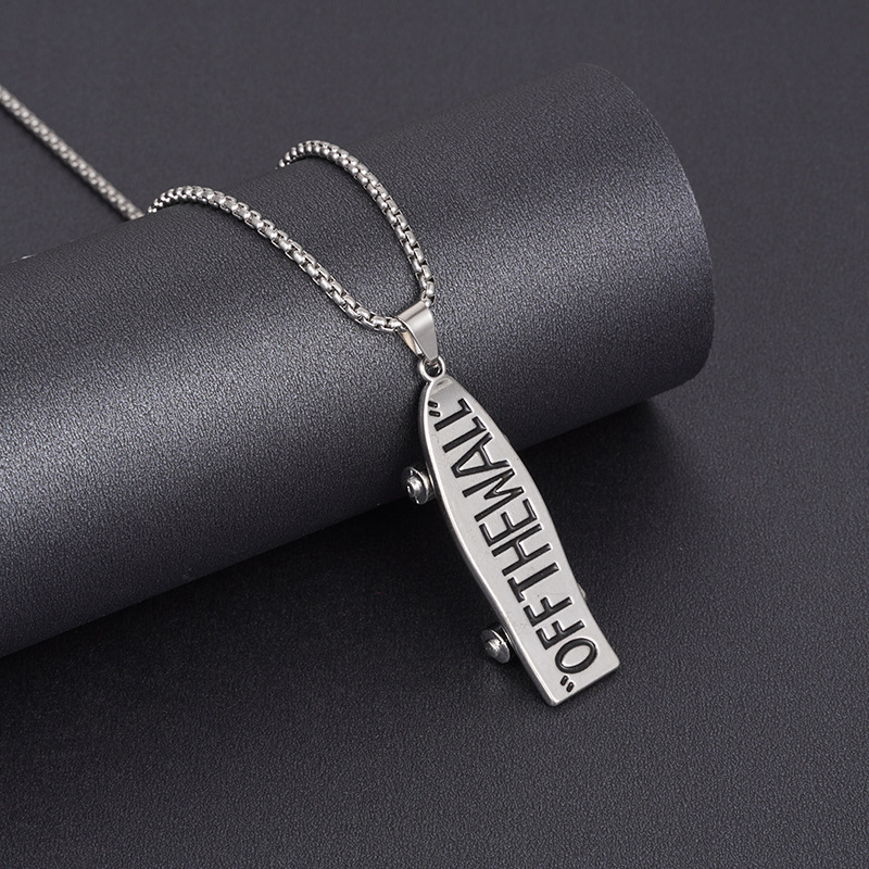 Collier pendentif skateboard en acier inoxydable style hip-hop_voghion.com