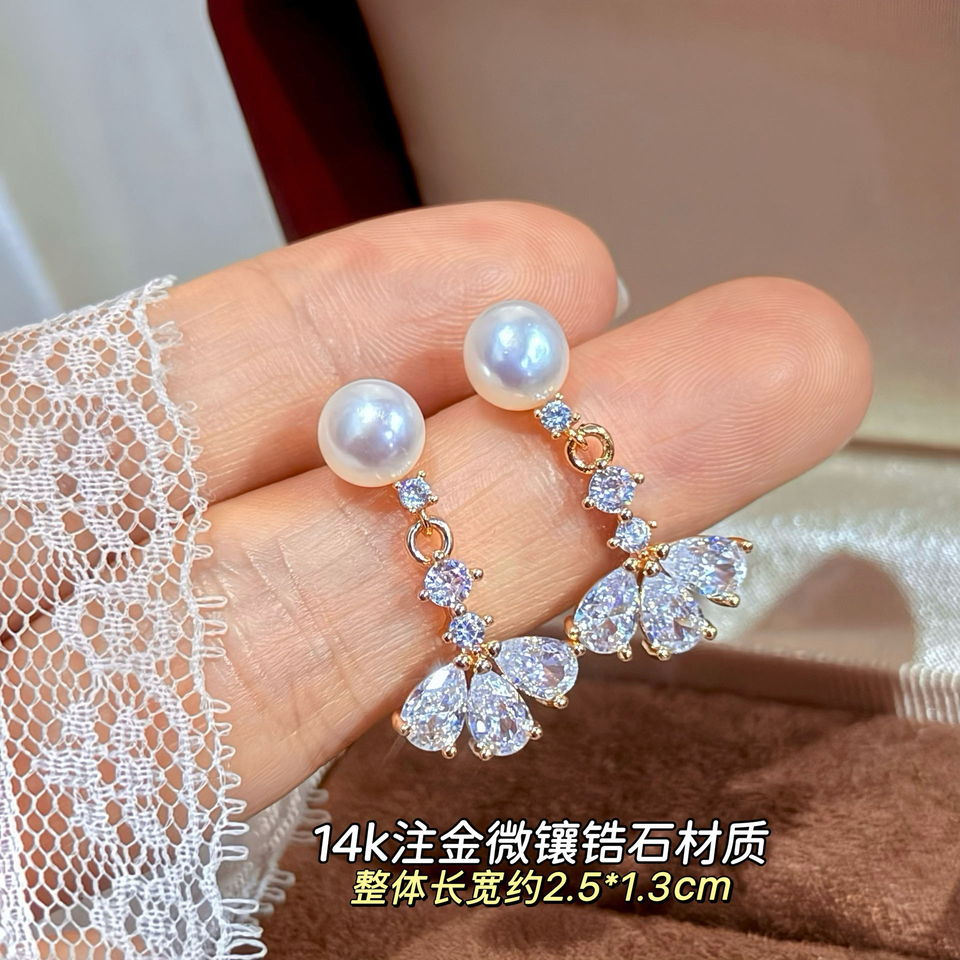����Դͷ����С��ȹ����Ȼ��ˮ���������Ƹ��鶯������������