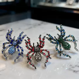 胸针;胸花;胸饰