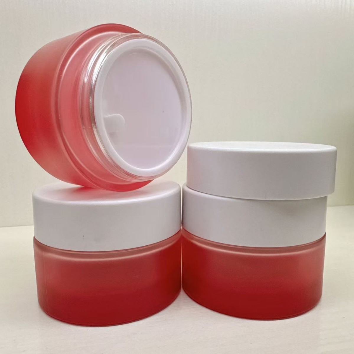 Fabricante spot 30ml bomba de presión rotatoria botella de loción BB crema esencia botella de tapa de paja botella de base líquida