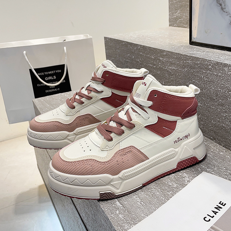 Zapatos altos de diseño de nicho para mujeres 2022 Nuevos zapatos blancos versátiles de INS para estudiantes Zapatillas casuales de aspecto alto