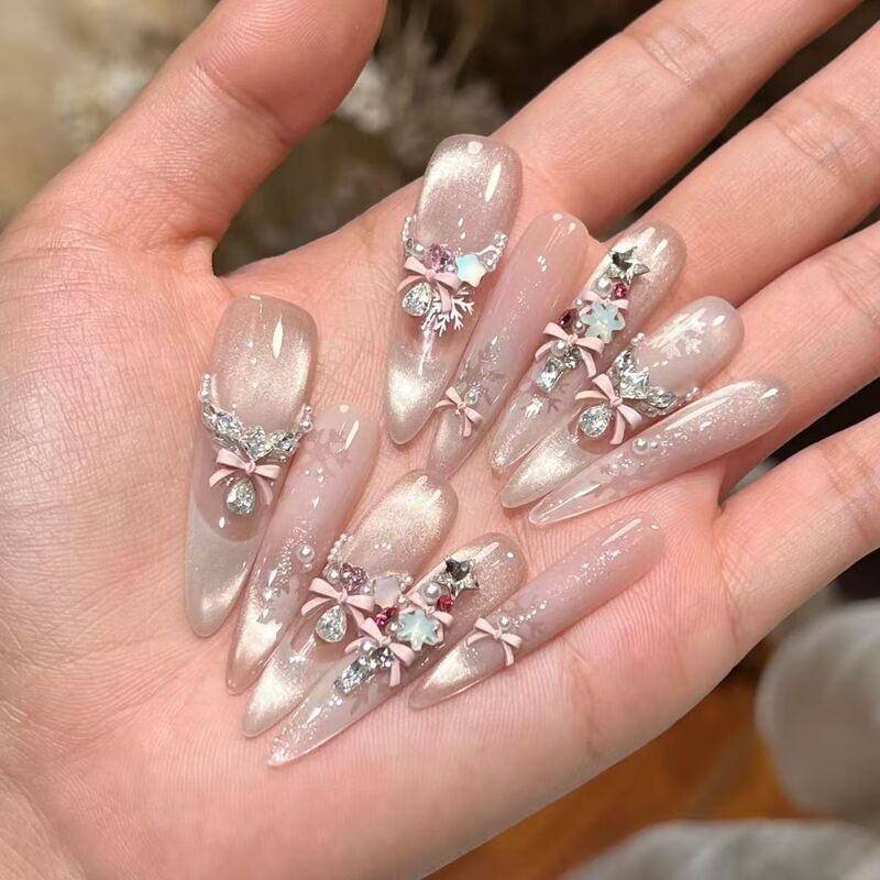 Purely Handmade, Pure and Desirable Style, Sweet Lady's Christmas Hollow Snowflake Full Diamond Christmas Tree Sparkling White Atmosphere Nail Art