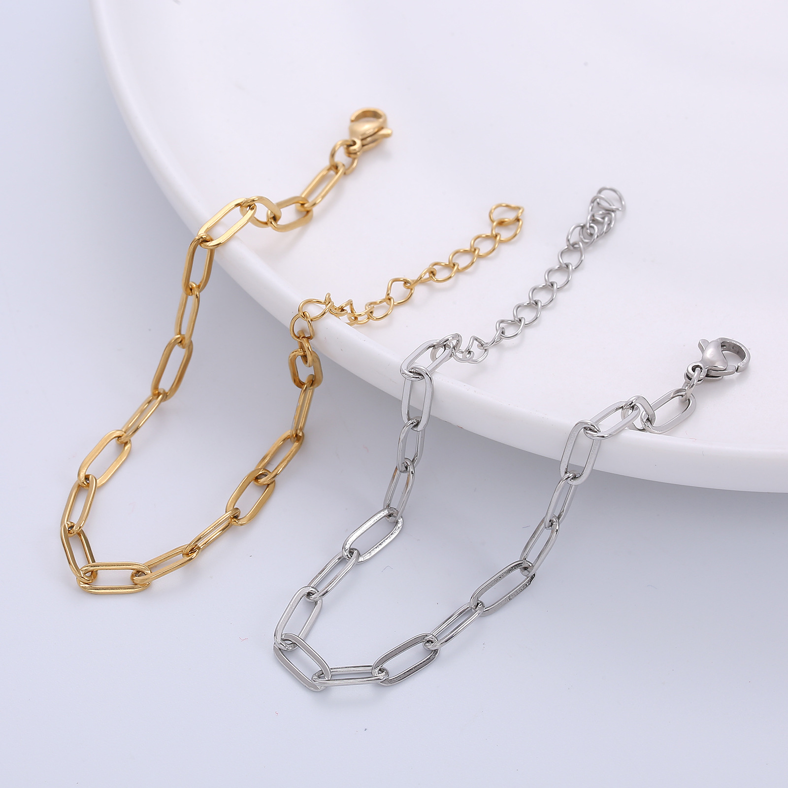 304 Stainless Steel Chain Material 1 Piece Quantity Simple Style Geometric 304 Stainless Steel 18K Gold Plated No Inlaid Stainless Steel Bracelets In Bulk