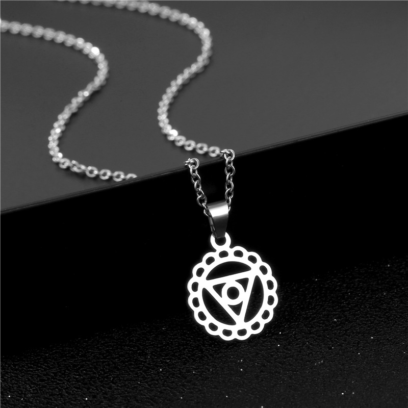 Wholesale Jewelry Simple Hollow Geometric Pendant Stainless Steel Necklace Nihaojewelry display picture 4